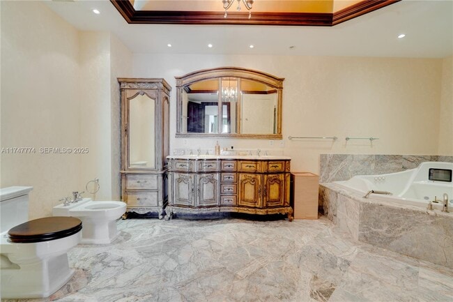 Building Photo - 16047 Collins Ave