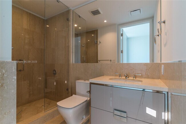 15701 Collins Ave 15701 Collins - 15701 Collins Ave North Miami Beach Fl Building Photo 