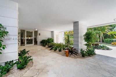 Building Photo - 609 Ocean Dr