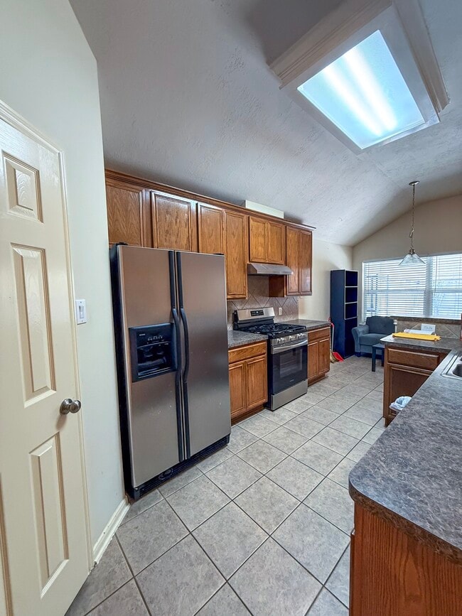Building Photo - 8027 Daylilly Creek Dr
