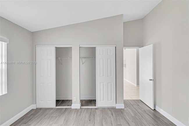 Building Photo - 1439 Springside Dr