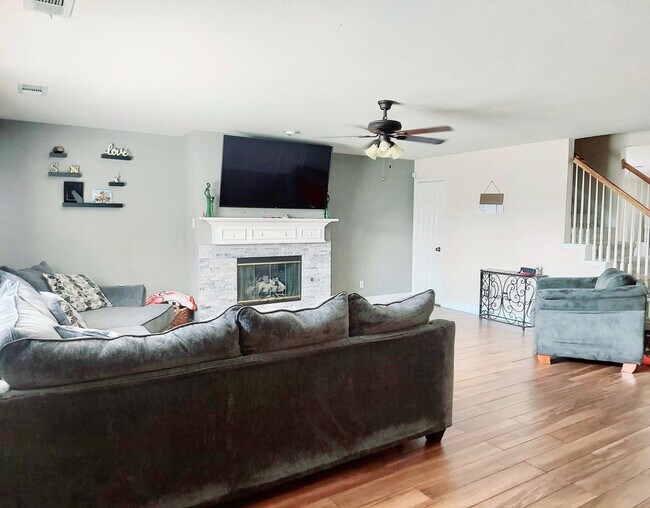 Building Photo - Coming Soon Spacious 4-Bedroom Home for Re...