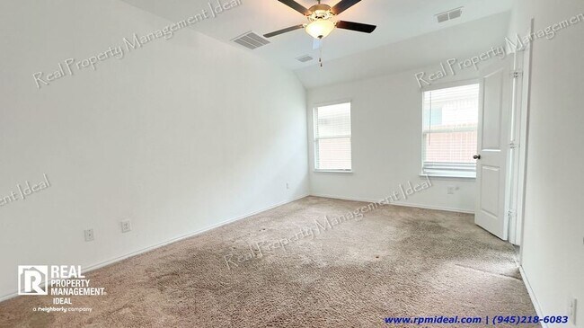 Building Photo - $2,300 - 4bed/ 2Bath - Stunning house in F...