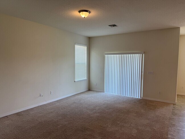 Building Photo - BEAUTIFUL 4 BEDROOMS, 3 BATHS,  SINGLE FAMILY HOME IN HARVEST LANDING IN CLERMONT