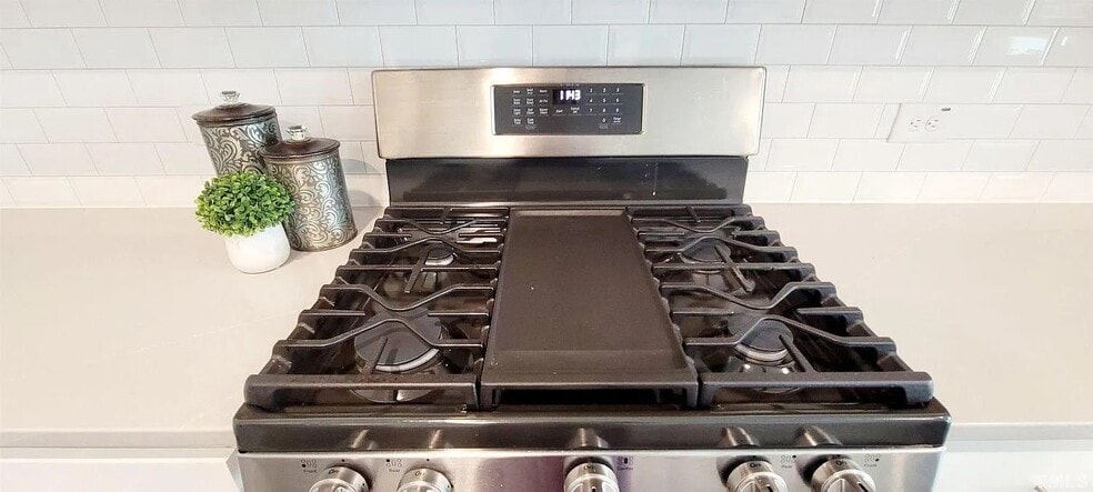 Building Photo - 304 Hazy Hills Ln