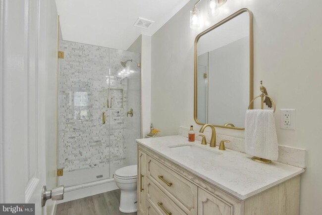 Building Photo - 1 Bentmoor Ct