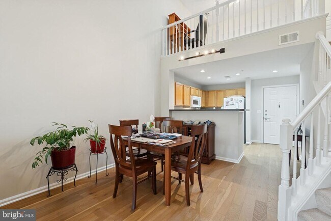 Building Photo - 12000 Market St