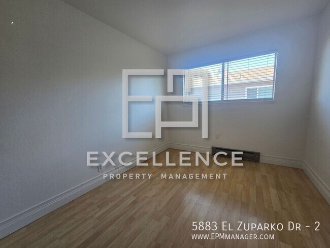Building Photo - 5883 El Zuparko Dr