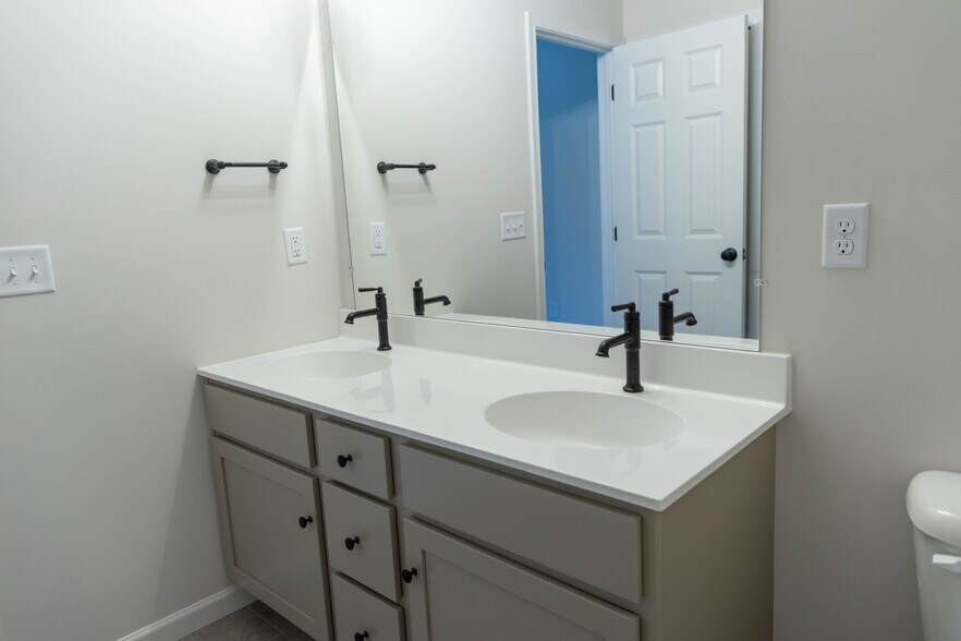 Building Photo - 85 Beech Tree Ct