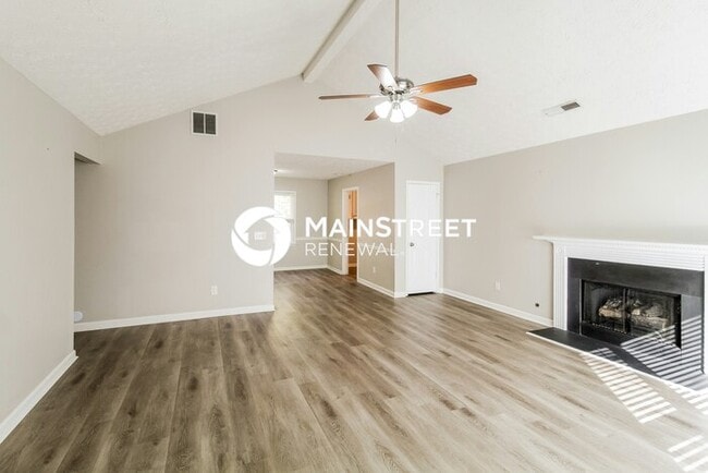 Building Photo - 3 Bedroom Pet-Friendly Home in Covington, ...