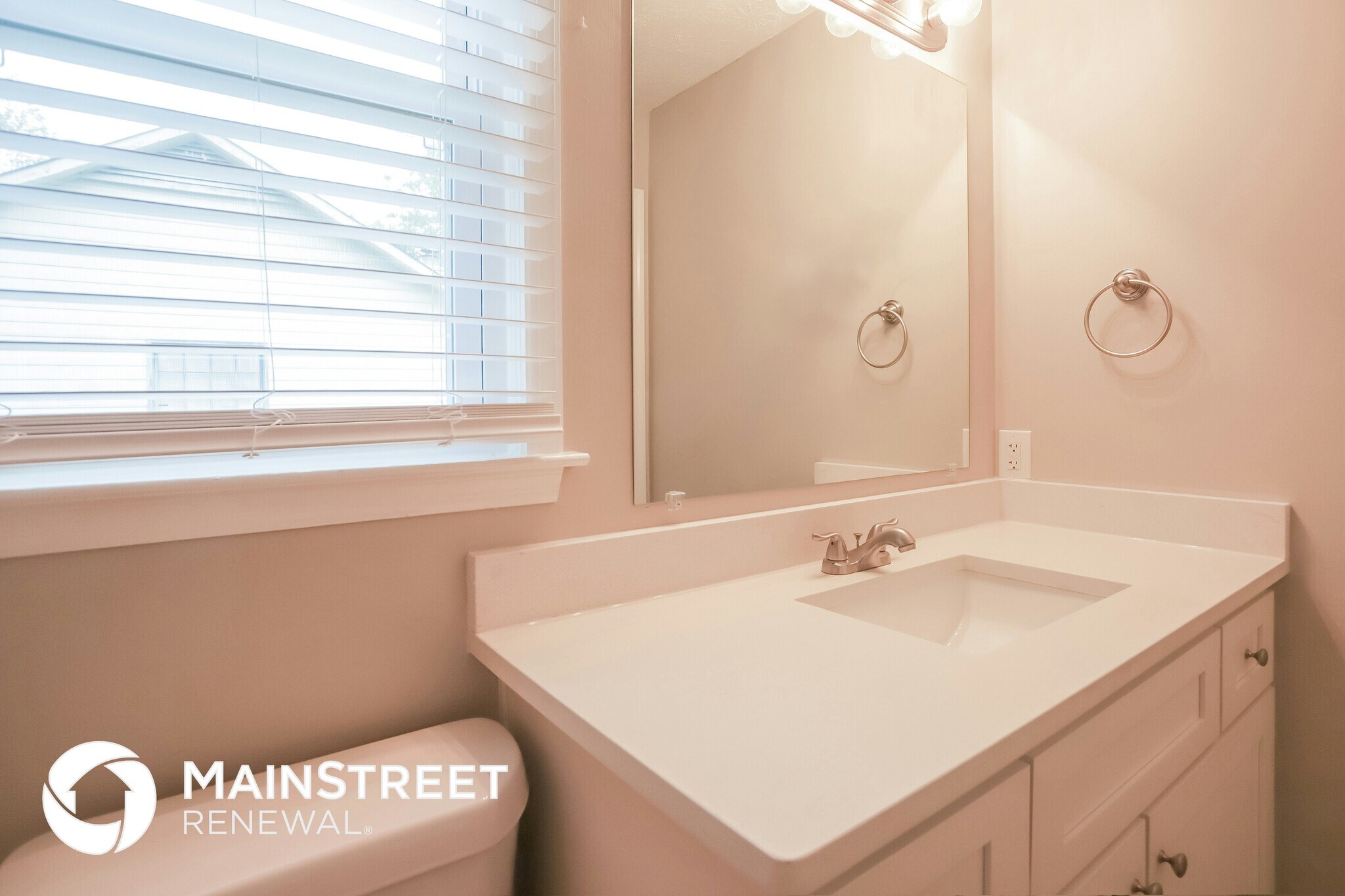 Building Photo - 7254 Fernwood Dr