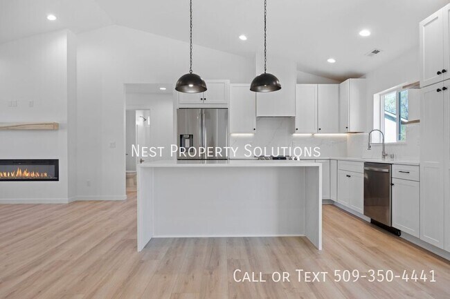Building Photo - 914 N Washington Ct