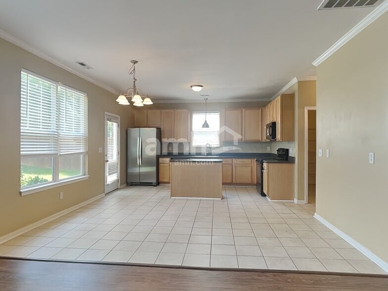 Building Photo - 409 Stobhill Ln