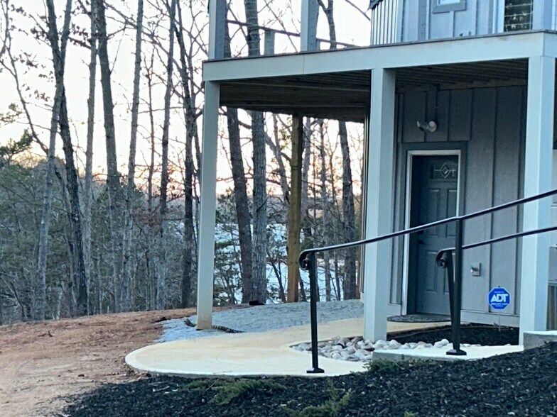 Building Photo - 226 Wineberger Rd