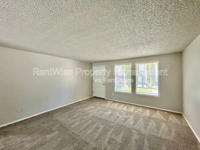 Building Photo - 5132 Mercury Ct