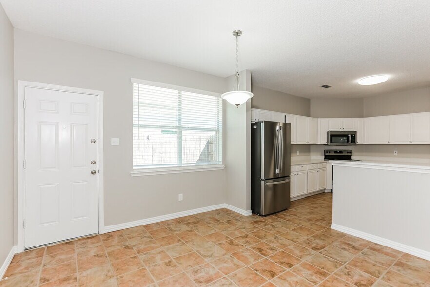 Building Photo - 6421 Freshwater Ln