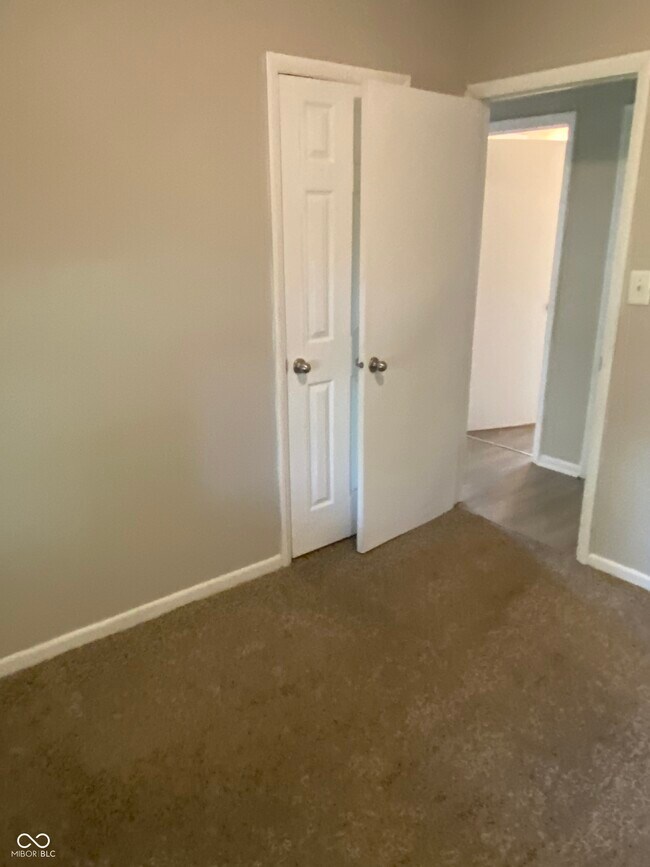 Building Photo - 8845 Robey Dr