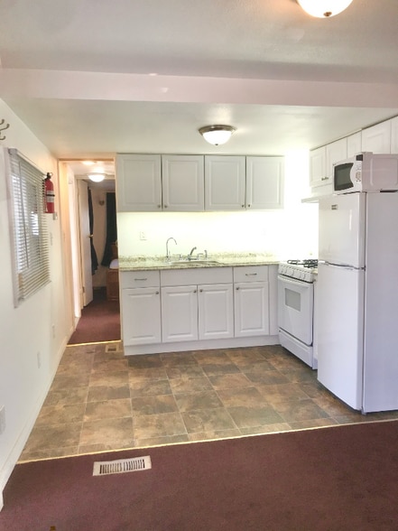 Primary Photo - 15012 Lemoli Ave