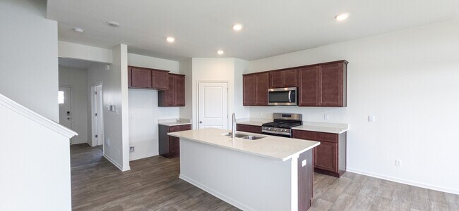 Building Photo - 10438 Morse Pl