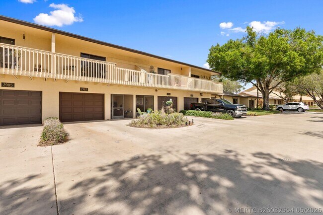 Building Photo - 2987 Bent Pine Dr