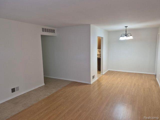 Building Photo - 41740 Aspen Dr
