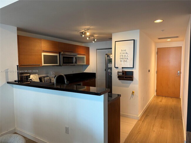 Building Photo - 253 NE 2nd St