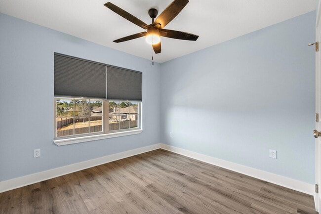 Building Photo - 140 Kinley Ave