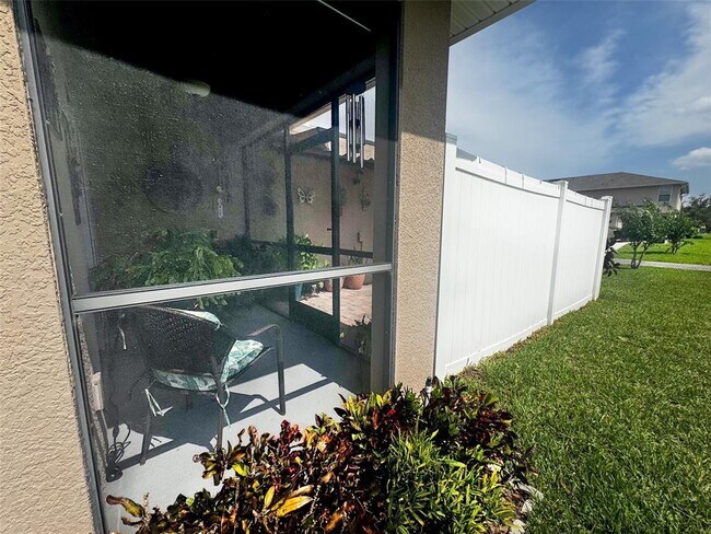 Building Photo - 4800 Riverwalk Dr