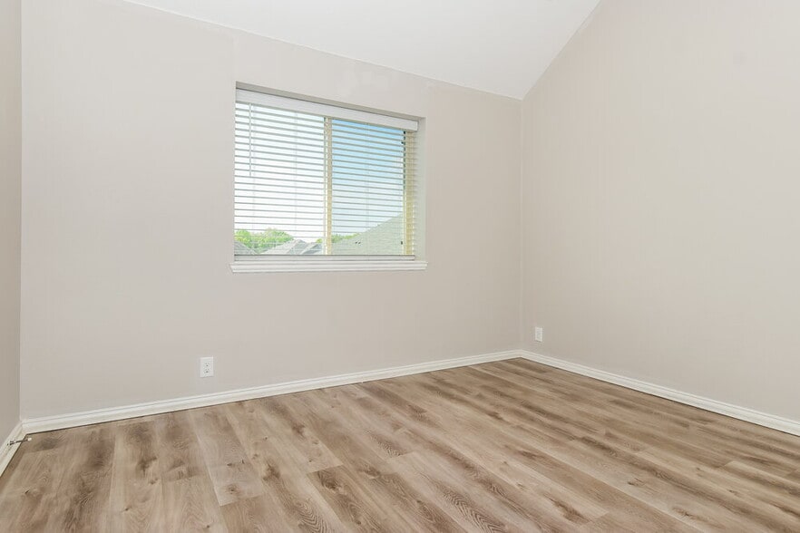 Building Photo - 1129 Quail Dove Dr