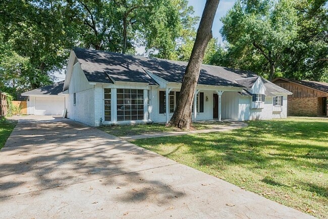 Building Photo - 630 Cherrybark Ln