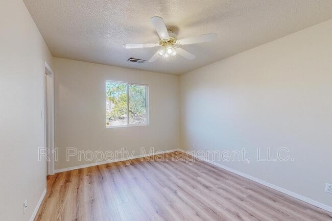 Building Photo - 3473 Martin Meadows Dr NE