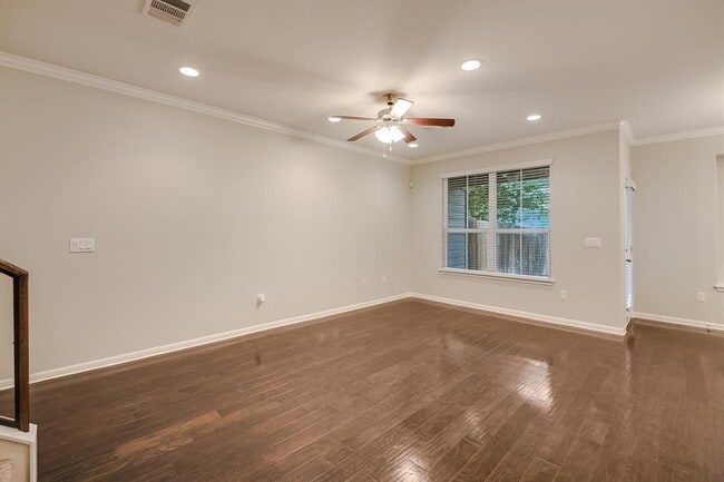 Building Photo - 13400 Briarwick Dr