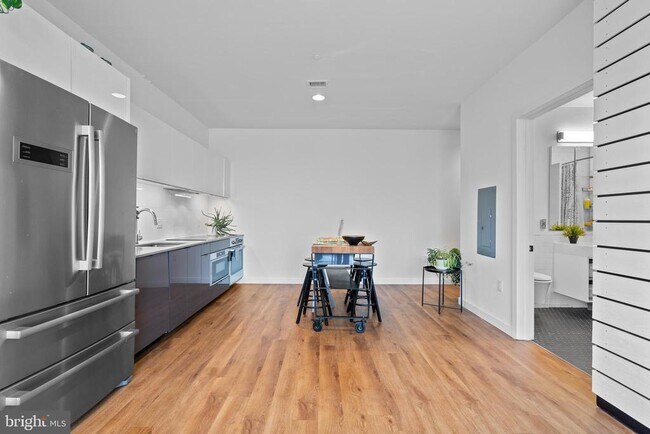 Building Photo - 57 N St NW