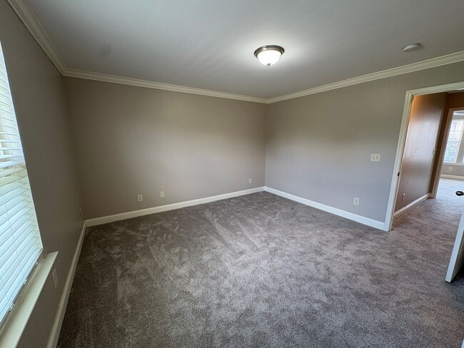 Building Photo - 735 Tulip Grove Rd