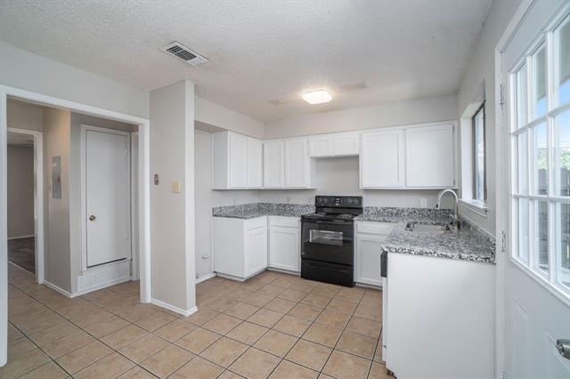 Building Photo - 3301 Aurora St