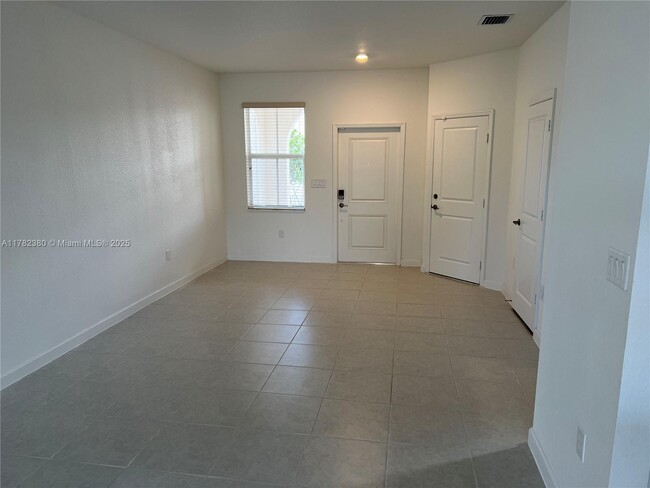 Building Photo - 2303 NW 131st Cir