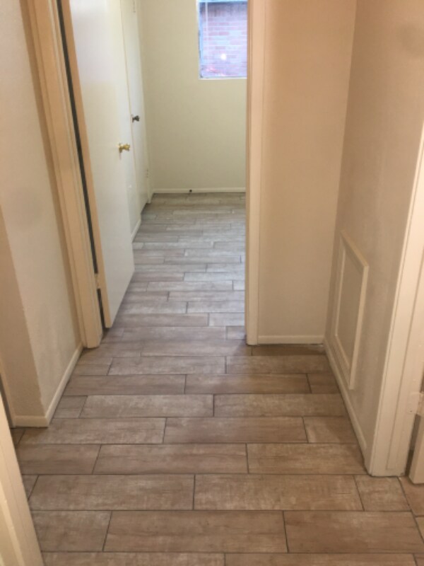 Building Photo - 1410 N Avenue R