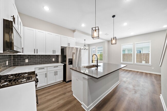 Building Photo - 8474 Berry Green Ln