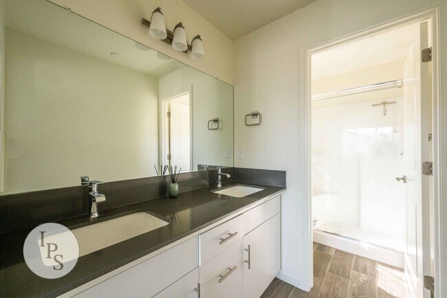 Building Photo - Newly Built Clovis 2-Story Home, 3BR + Den...