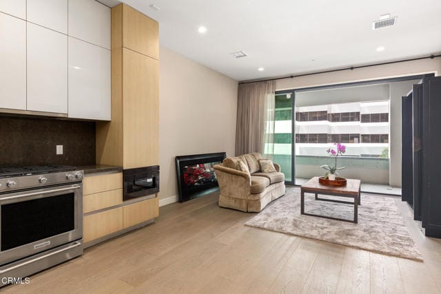 Building Photo - 388 Cordova St