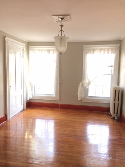 Building Photo - 977 Whalley Ave