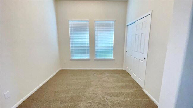 Building Photo - 12430 Tyler Springs Ln