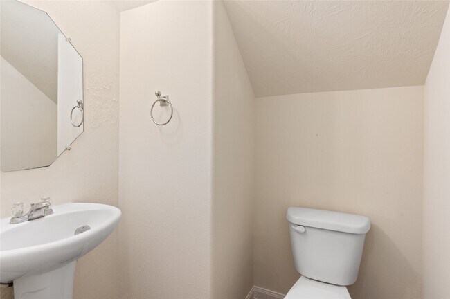 Building Photo - 15606 Kiplands Bend Dr