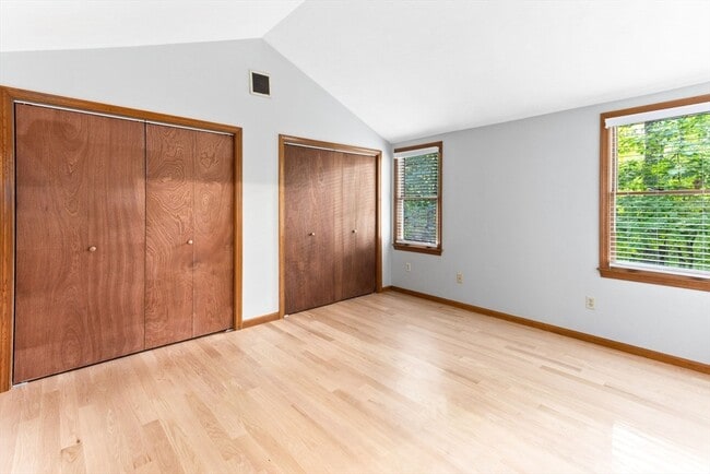 Building Photo - 308 Hope St