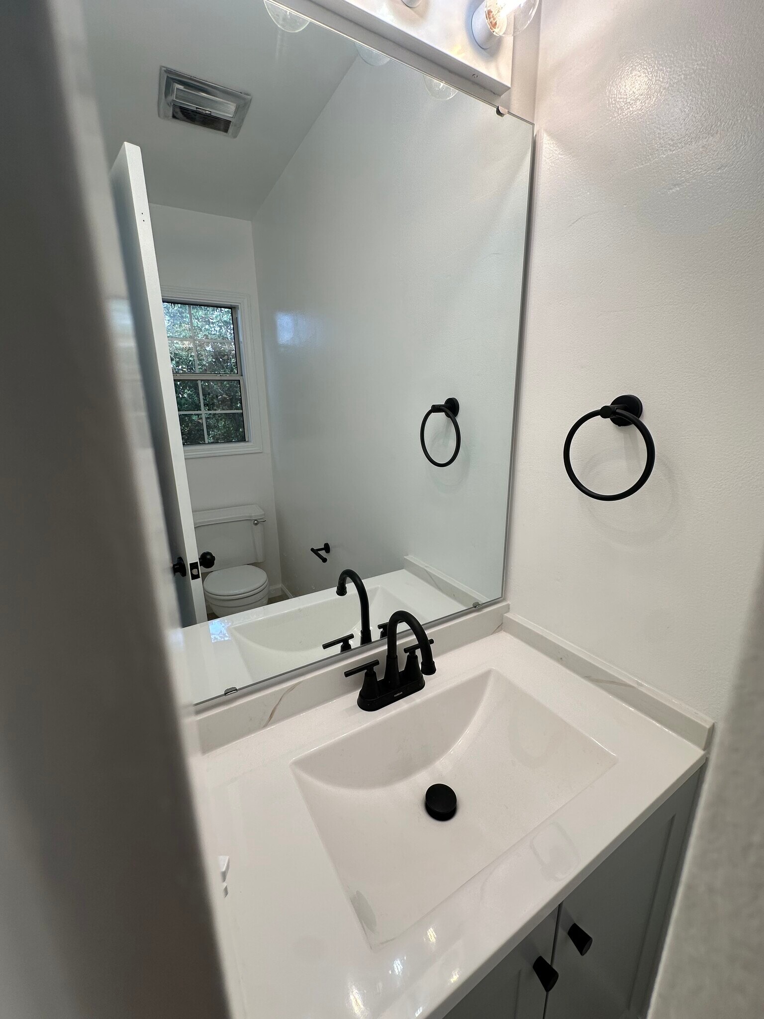 Building Photo - 2919 Fulton St