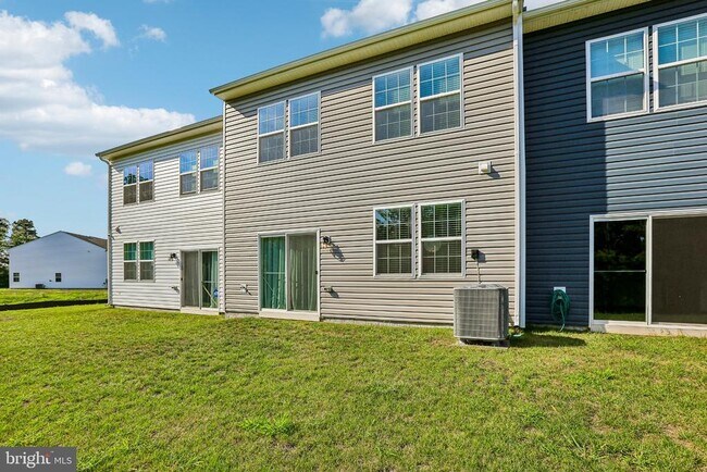 Building Photo - 671 Beadlilly Wy