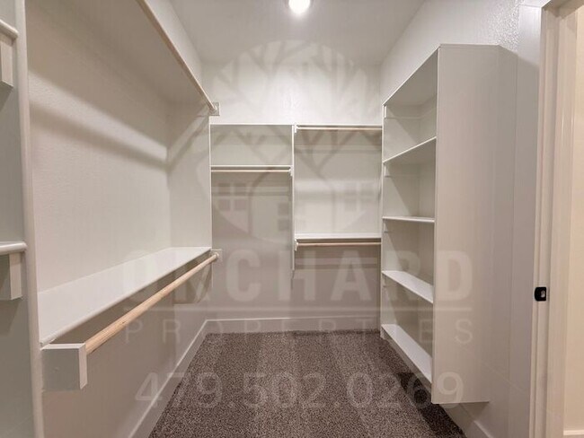 Building Photo - Bella Vista Single-Family Home- 2 Bed/ 2 Bath with Hobby Room- Beautiful Chase Plan