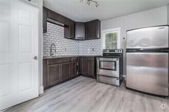 Building Photo - 511 Gresham Park Dr