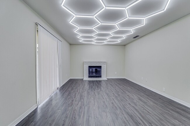 Building Photo - Gorgeous 2 Story Home Fully Upgraded – Move-In Ready!- 4 bedroom 3 bath