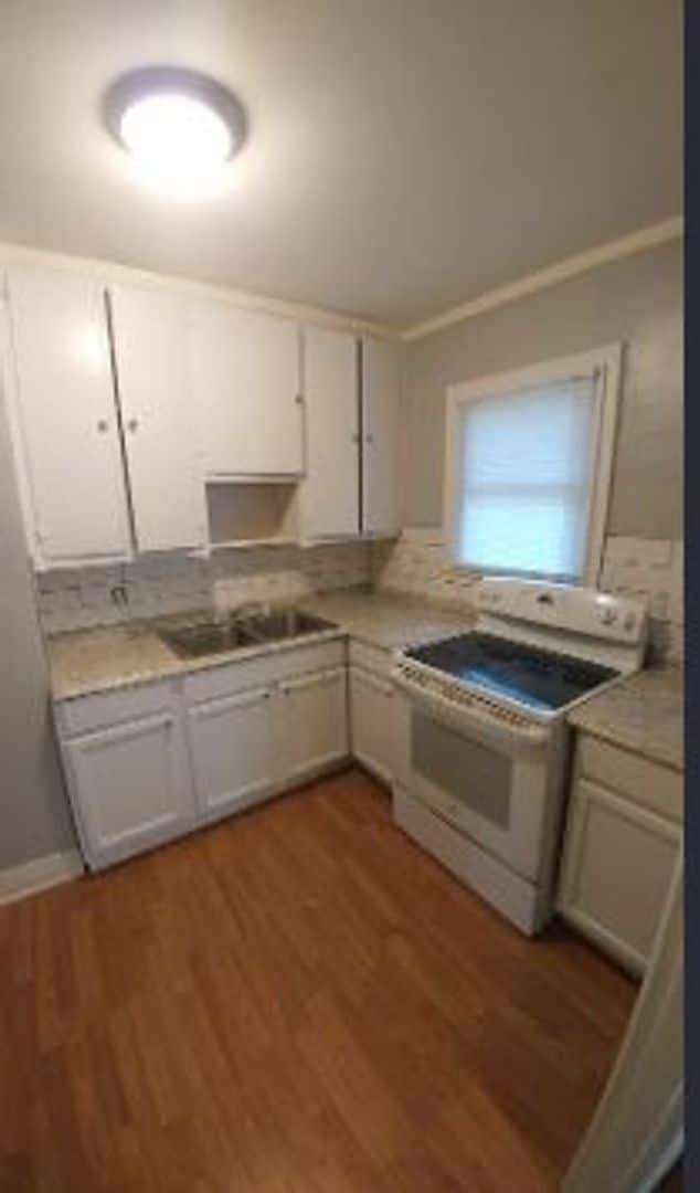 Building Photo - 119 Bermuda Ave